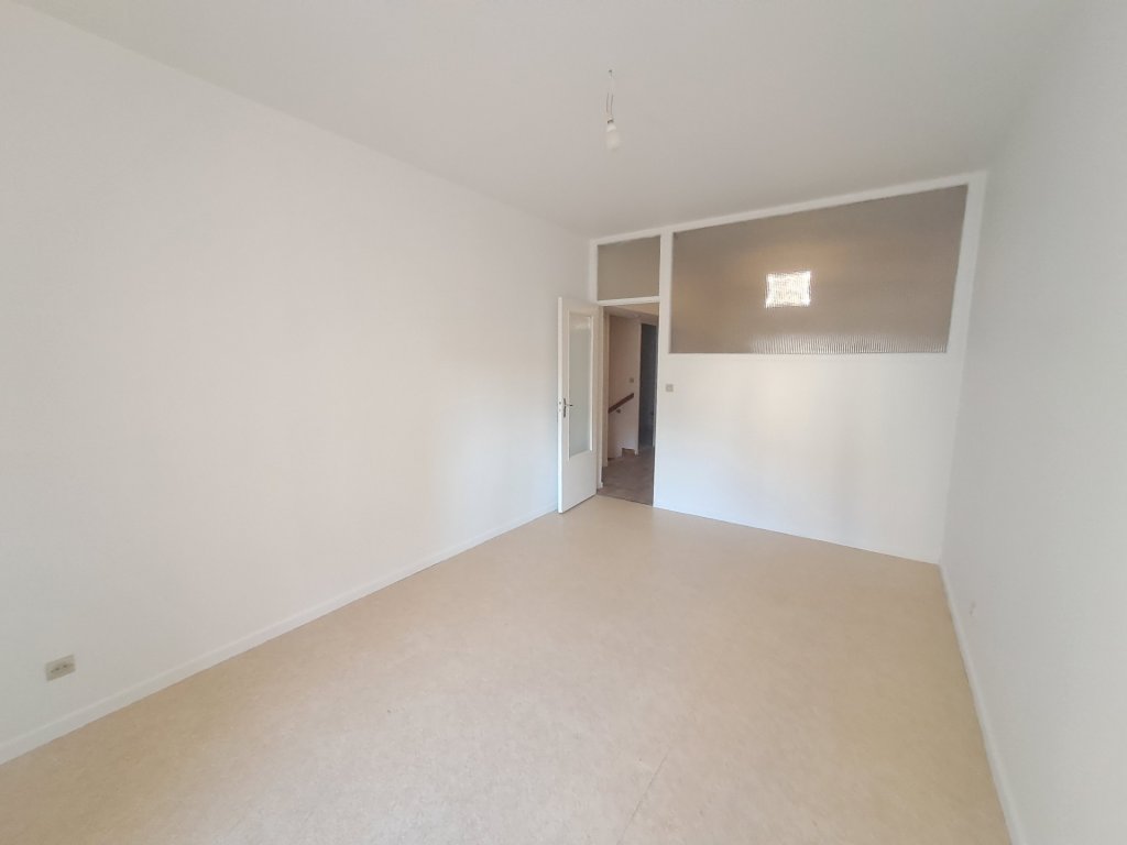 APPARTEMENT T3 A LOUER - CHAZELLES SUR LYON - 78.03 m2 - 495 &euro; charges comprises par mois