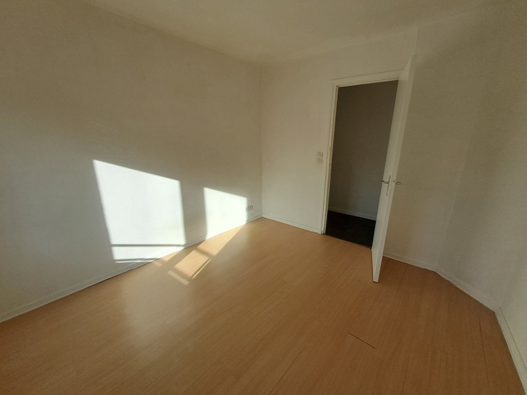 APPARTEMENT T3 A LOUER - CHAZELLES SUR LYON - 57.82 m2 - 520 &euro; charges comprises par mois