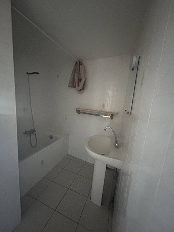 APPARTEMENT T3 A LOUER - ECOTAY L OLME - 64.1 m2 - 490 &euro; charges comprises par mois