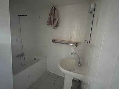 APPARTEMENT T3 A LOUER - ECOTAY L OLME - 64.1 m2 - 490 &euro; charges comprises par mois