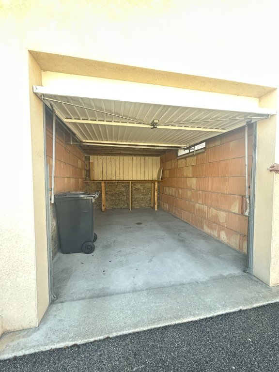 APPARTEMENT T3 A LOUER - ECOTAY L OLME - 64.1 m2 - 490 &euro; charges comprises par mois