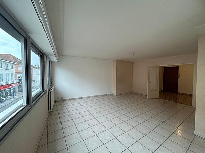 APPARTEMENT T3 A LOUER - FEURS - 95.35 m2 - 805 € charges comprises par mois
