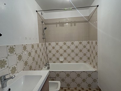 APPARTEMENT T3 A LOUER - FEURS - 95.35 m2 - 795 € charges comprises par mois
