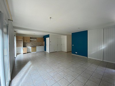 APPARTEMENT T3 A LOUER - MOINGT - 74.97 m2 - 800 &euro; charges comprises par mois