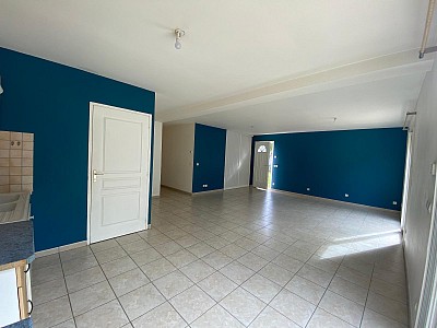APPARTEMENT T3 A LOUER - MOINGT - 74.97 m2 - 800 &euro; charges comprises par mois