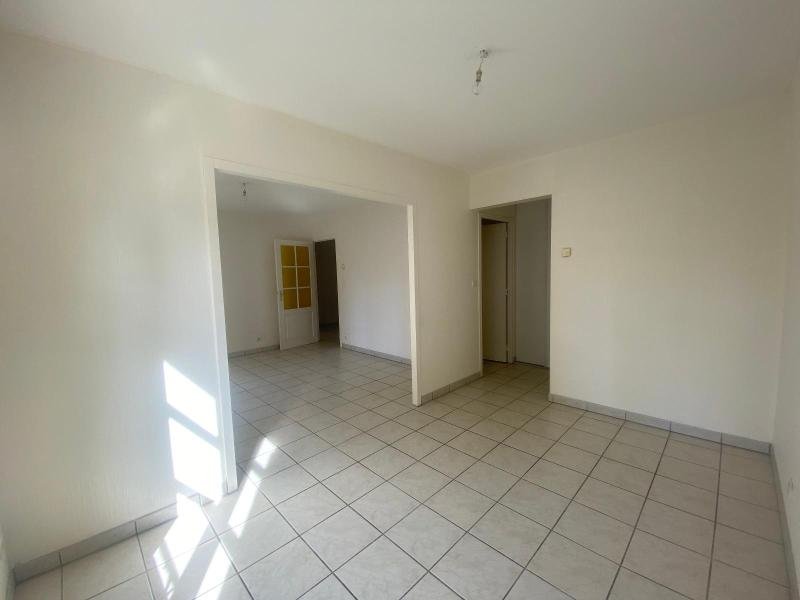 APPARTEMENT T3 A LOUER - MONTBRISON - 72.23 m2 - 610 &euro; charges comprises par mois