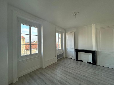 APPARTEMENT T3 A LOUER - MONTBRISON - 75.48 m2 - 630 € charges comprises par mois