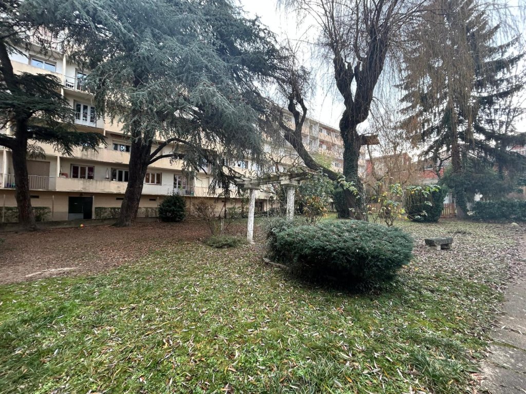 APPARTEMENT T3 A LOUER - MONTBRISON - 75.48 m2 - 630 &euro; charges comprises par mois
