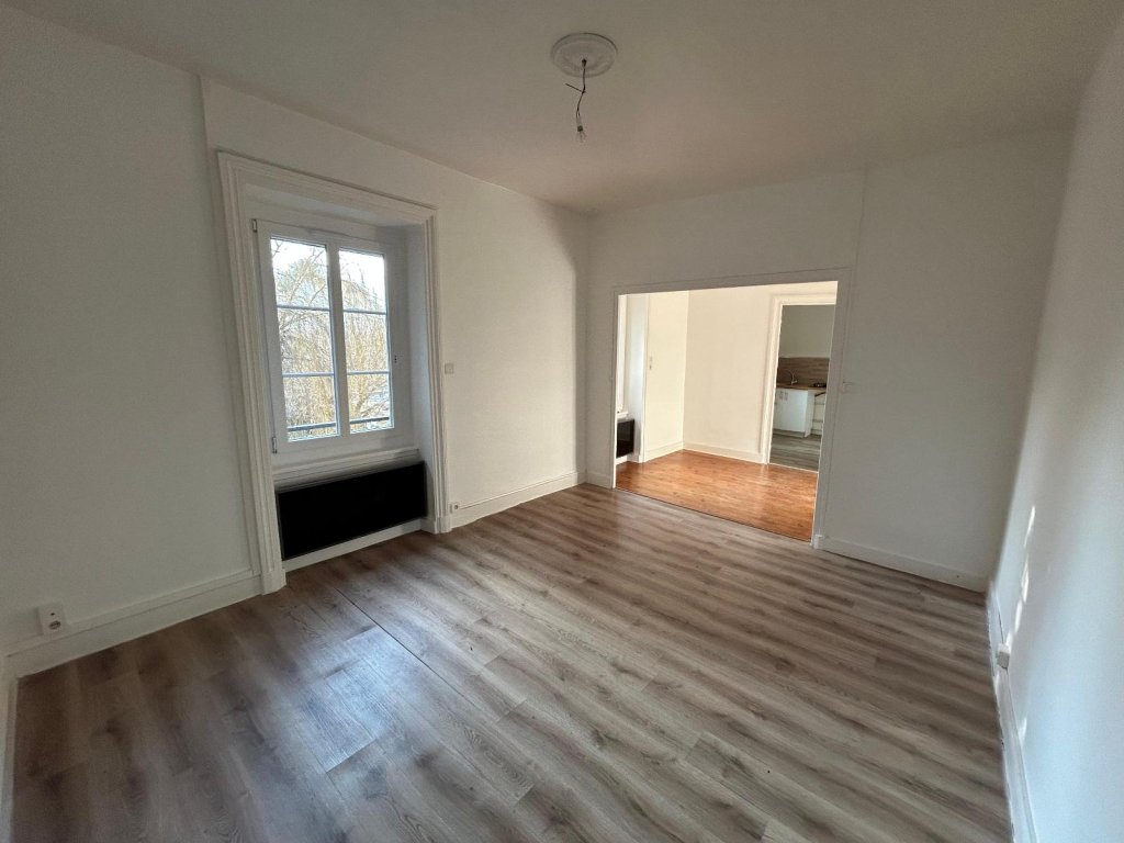 APPARTEMENT T3 A LOUER - MONTBRISON - 75.48 m2 - 630 &euro; charges comprises par mois
