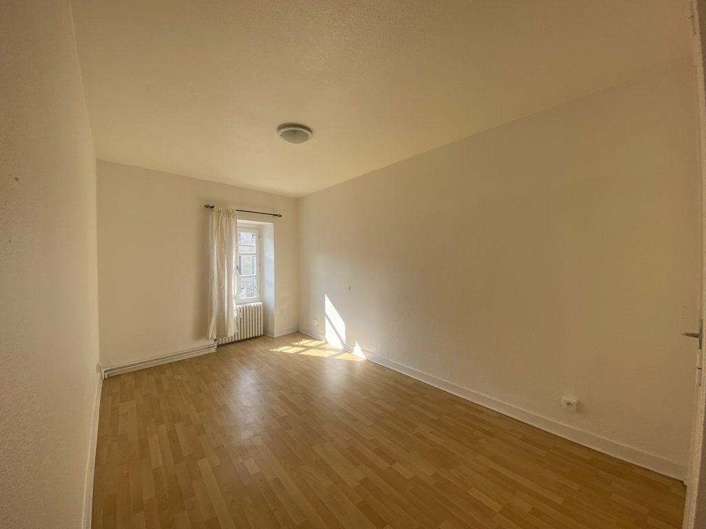 APPARTEMENT T3 A LOUER - MONTBRISON - 59.68 m2 - 550 &euro; charges comprises par mois