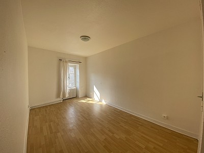 APPARTEMENT T3 A LOUER - MONTBRISON - 59.68 m2 - 550 € charges comprises par mois