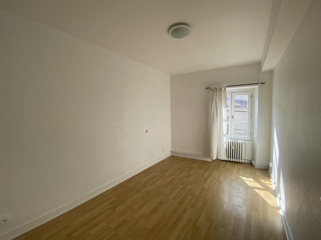 APPARTEMENT T3 A LOUER - MONTBRISON - 59.68 m2 - 550 &euro; charges comprises par mois