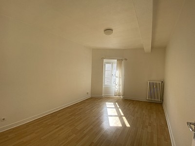 APPARTEMENT T3 A LOUER - MONTBRISON - 59.68 m2 - 550 € charges comprises par mois