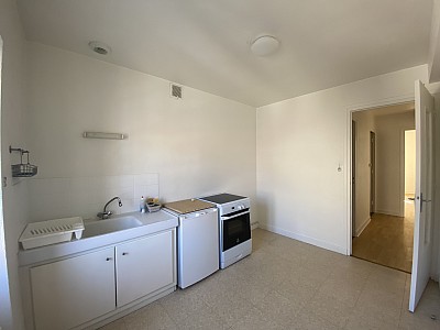 APPARTEMENT T3 A LOUER - MONTBRISON - 59.68 m2 - 550 € charges comprises par mois