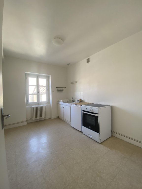 APPARTEMENT T3 A LOUER - MONTBRISON - 59.68 m2 - 550 &euro; charges comprises par mois
