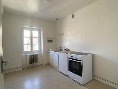 APPARTEMENT T3 A LOUER - MONTBRISON - 59.68 m2 - 550 € charges comprises par mois