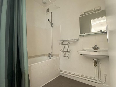 APPARTEMENT T3 A LOUER - MONTBRISON - 59.68 m2 - 550 € charges comprises par mois