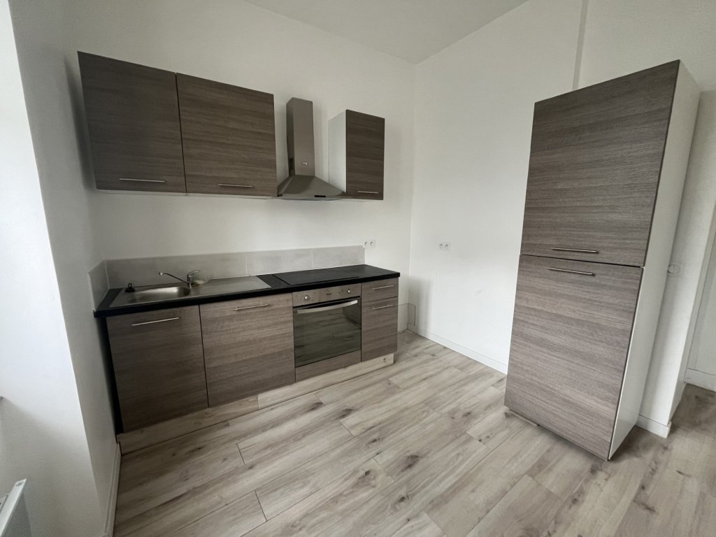 APPARTEMENT T3 A LOUER - MONTBRISON - 70.7 m2 - 625 &euro; charges comprises par mois