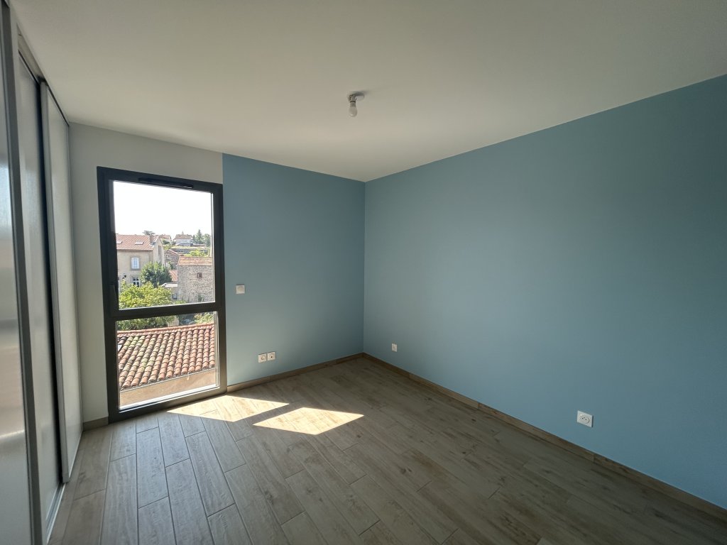 APPARTEMENT T3 A LOUER - MONTBRISON - 76.55 m2 - 940 &euro; charges comprises par mois