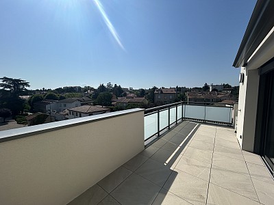 APPARTEMENT T3 A LOUER - MONTBRISON - 76.55 m2 - 940 &euro; charges comprises par mois