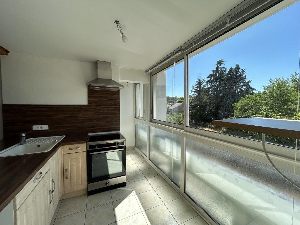 APPARTEMENT T3 A LOUER - MONTBRISON - 65.43 m2 - 670 &euro; charges comprises par mois