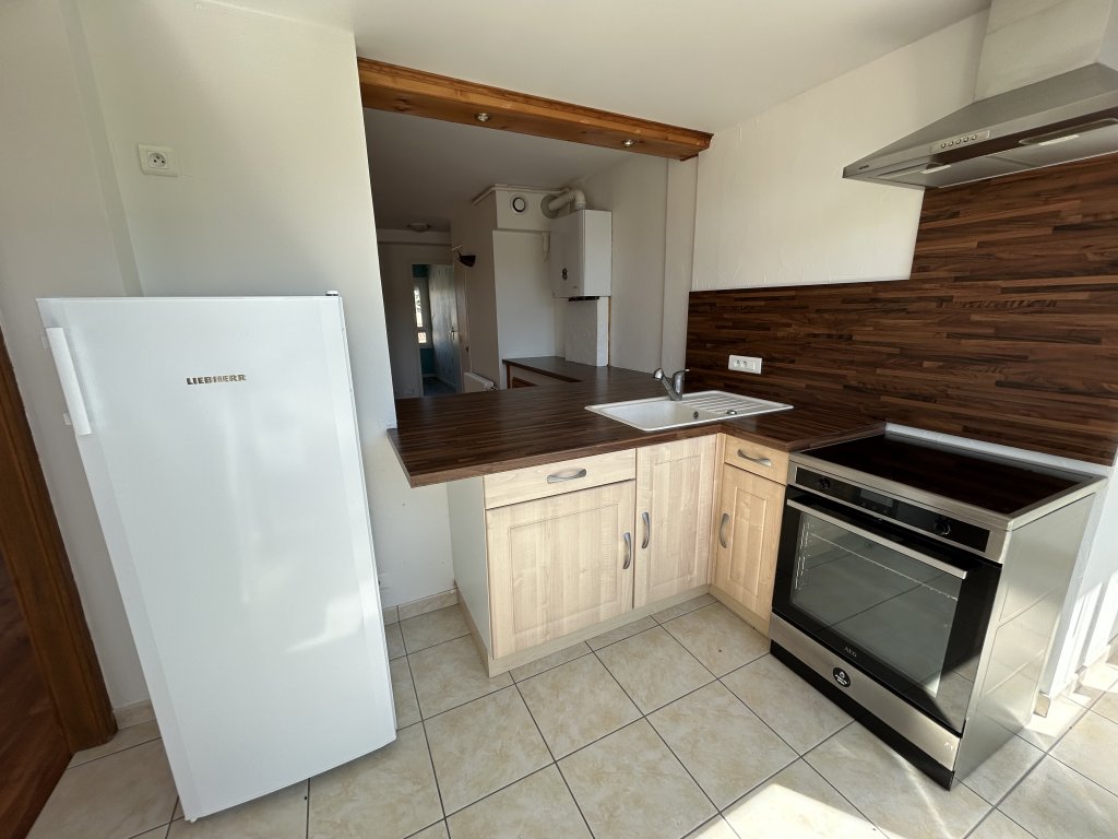 APPARTEMENT T3 A LOUER - MONTBRISON - 65.43 m2 - 670 &euro; charges comprises par mois