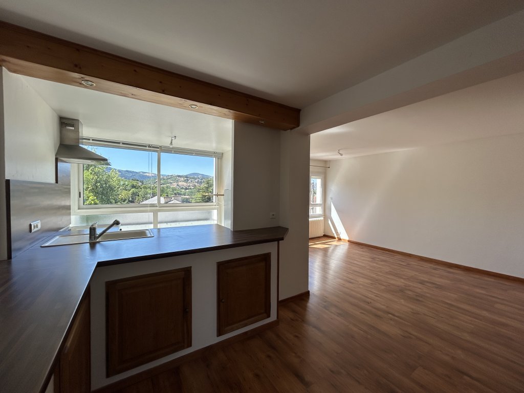 APPARTEMENT T3 A LOUER - MONTBRISON - 65.43 m2 - 670 &euro; charges comprises par mois