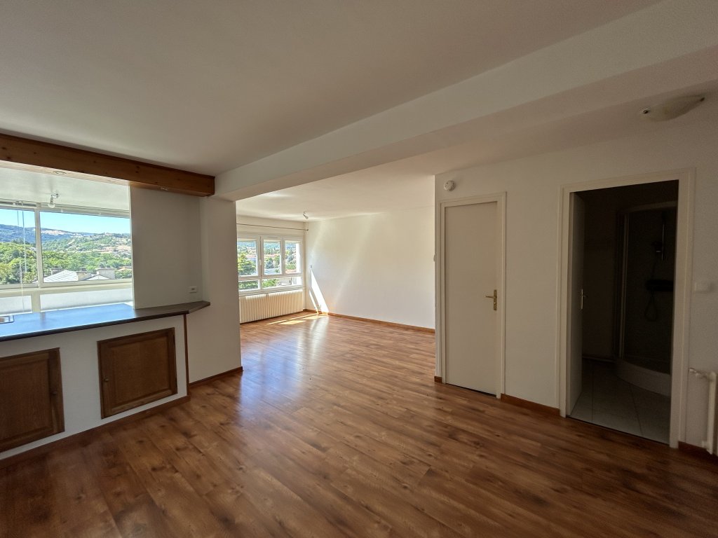 APPARTEMENT T3 A LOUER - MONTBRISON - 65.43 m2 - 670 &euro; charges comprises par mois