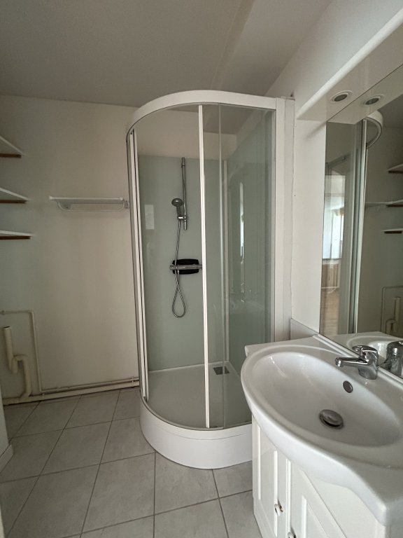 APPARTEMENT T3 A LOUER - MONTBRISON - 65.43 m2 - 670 &euro; charges comprises par mois