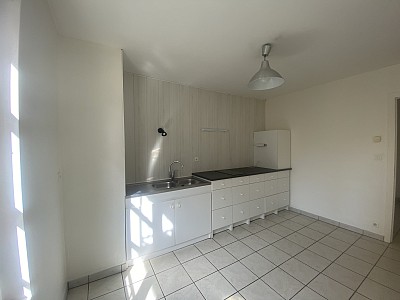 APPARTEMENT T3 A LOUER - MONTBRISON - 72.23 m2 - 610 &euro; charges comprises par mois
