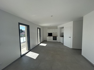 APPARTEMENT T3 A LOUER - MONTBRISON - 75.78 m2 - 910 € charges comprises par mois