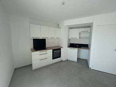 APPARTEMENT T3 A LOUER - MONTBRISON - 75.78 m2 - 910 € charges comprises par mois