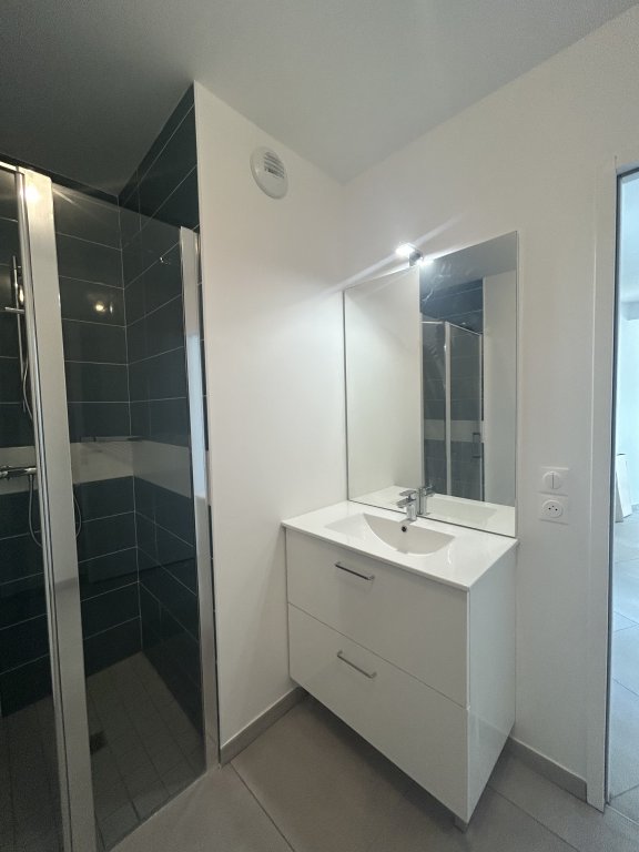 APPARTEMENT T3 A LOUER - MONTBRISON - 75.78 m2 - 910 &euro; charges comprises par mois