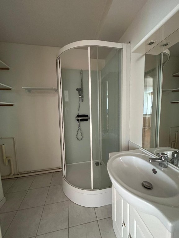 APPARTEMENT T3 A LOUER - MONTBRISON - 65.43 m2 - 670 &euro; charges comprises par mois
