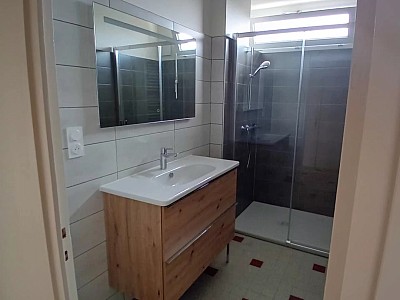 APPARTEMENT T3 A LOUER - MONTBRISON intramuros - 72.53 m2 - 821 € charges comprises par mois