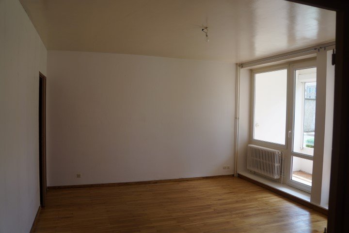 APPARTEMENT T3 A LOUER - MONTBRISON intramuros - 72.18 m2 - 590 &euro; charges comprises par mois