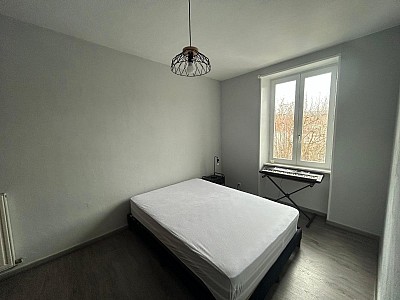 APPARTEMENT T3 A LOUER - MONTBRISON - 100.7 m2 - 650 € charges comprises par mois