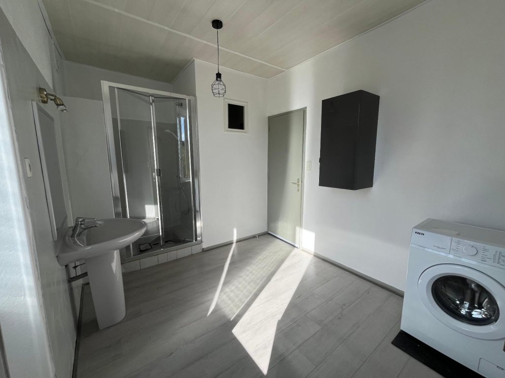 APPARTEMENT T3 A LOUER - MONTBRISON - 100.7 m2 - 650 &euro; charges comprises par mois