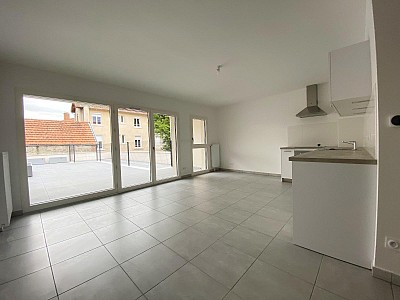 APPARTEMENT T3 A LOUER - MONTBRISON - 76.9 m2 - 856 € charges comprises par mois