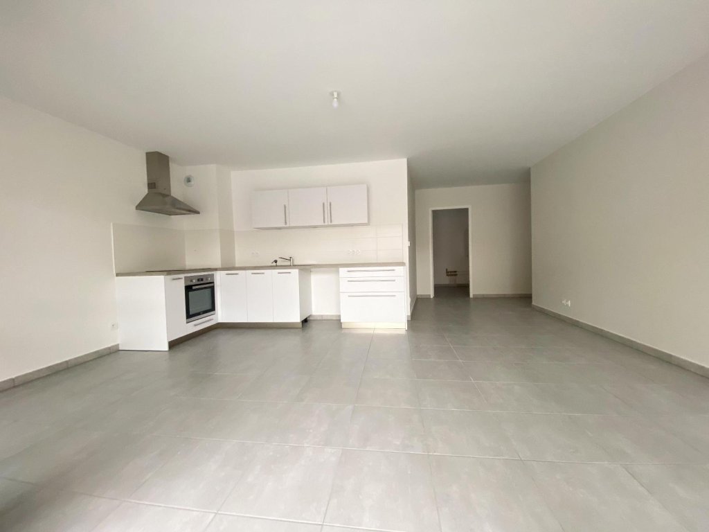 APPARTEMENT T3 A LOUER - MONTBRISON - 76.9 m2 - 856 &euro; charges comprises par mois