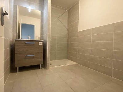 APPARTEMENT T3 A LOUER - MONTBRISON - 76.9 m2 - 856 € charges comprises par mois