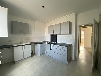 APPARTEMENT T3 A LOUER - MONTROND LES BAINS - 65.8 m2 - 590 € charges comprises par mois