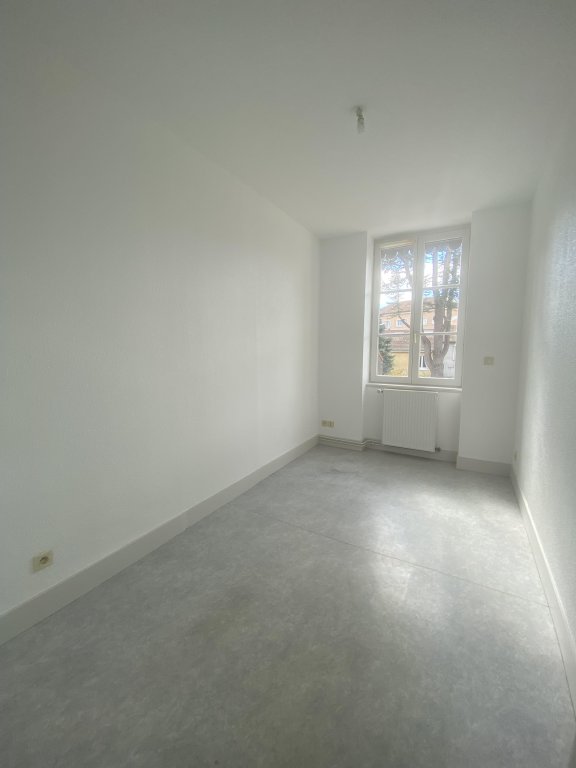 APPARTEMENT T3 A LOUER - MONTROND LES BAINS - 65.8 m2 - 590 &euro; charges comprises par mois