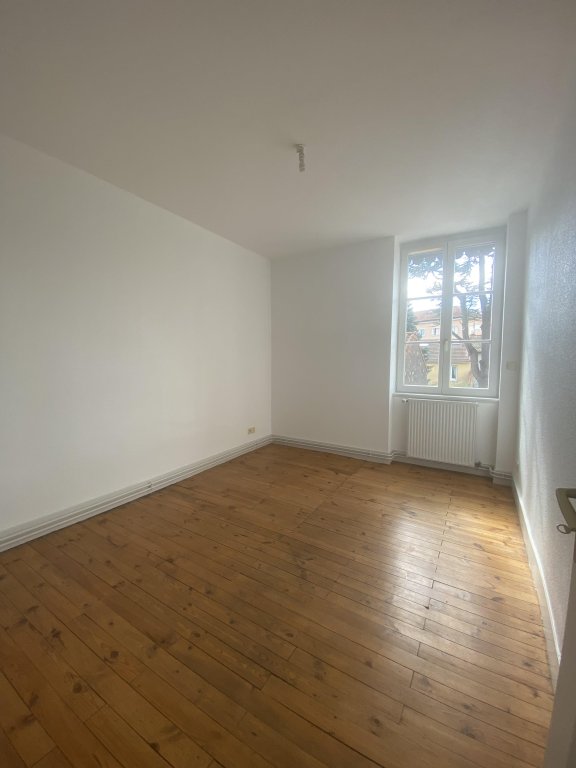 APPARTEMENT T3 A LOUER - MONTROND LES BAINS - 65.8 m2 - 590 &euro; charges comprises par mois
