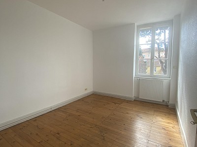 APPARTEMENT T3 A LOUER - MONTROND LES BAINS - 65.8 m2 - 590 € charges comprises par mois