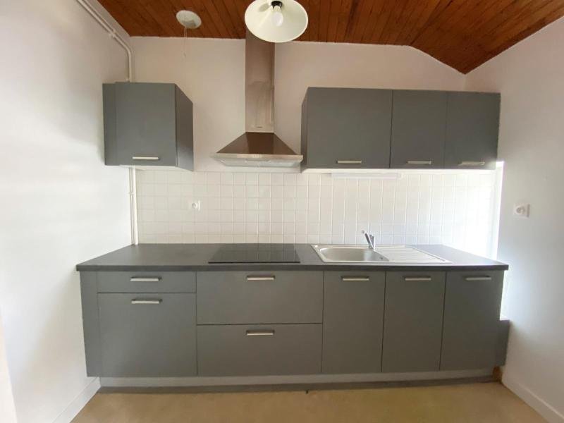 APPARTEMENT T3 A LOUER - SAVIGNEUX - 51.37 m2 - 480 &euro; charges comprises par mois