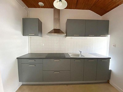 APPARTEMENT T3 A LOUER - SAVIGNEUX - 51.37 m2 - 480 € charges comprises par mois