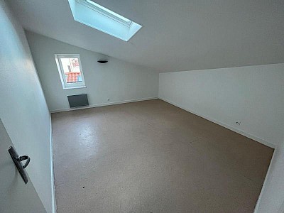 APPARTEMENT T3 A LOUER - SAVIGNEUX - 51.37 m2 - 480 € charges comprises par mois