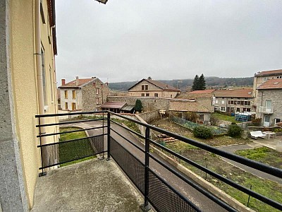 APPARTEMENT T3 A LOUER - ST ANTHEME - 59.14 m2 - 458 € charges comprises par mois