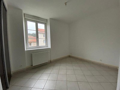 APPARTEMENT T3 A LOUER - ST ANTHEME - 59.14 m2 - 458 € charges comprises par mois